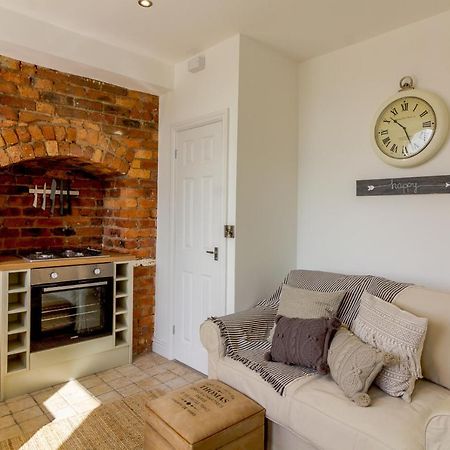 Beautiful 1 Bed Apartment In The Heart Of Matlock Matlock  Exterior foto